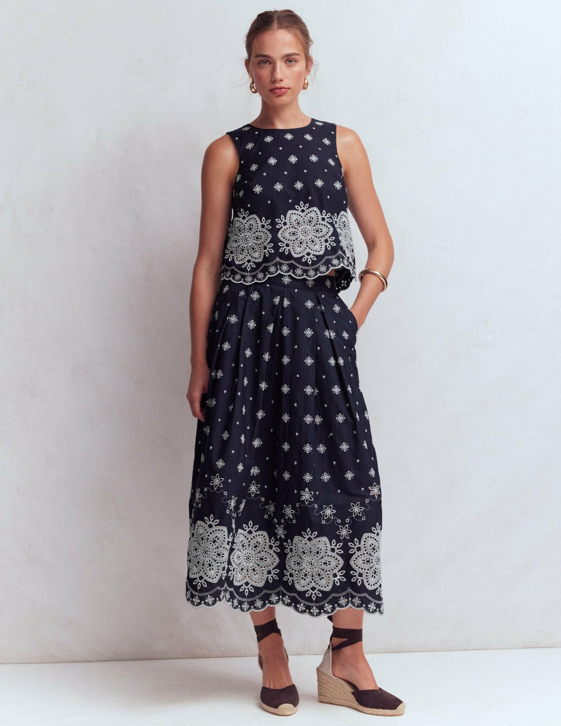 Boden Women Verity Broderie Poplin Skirt-Navy