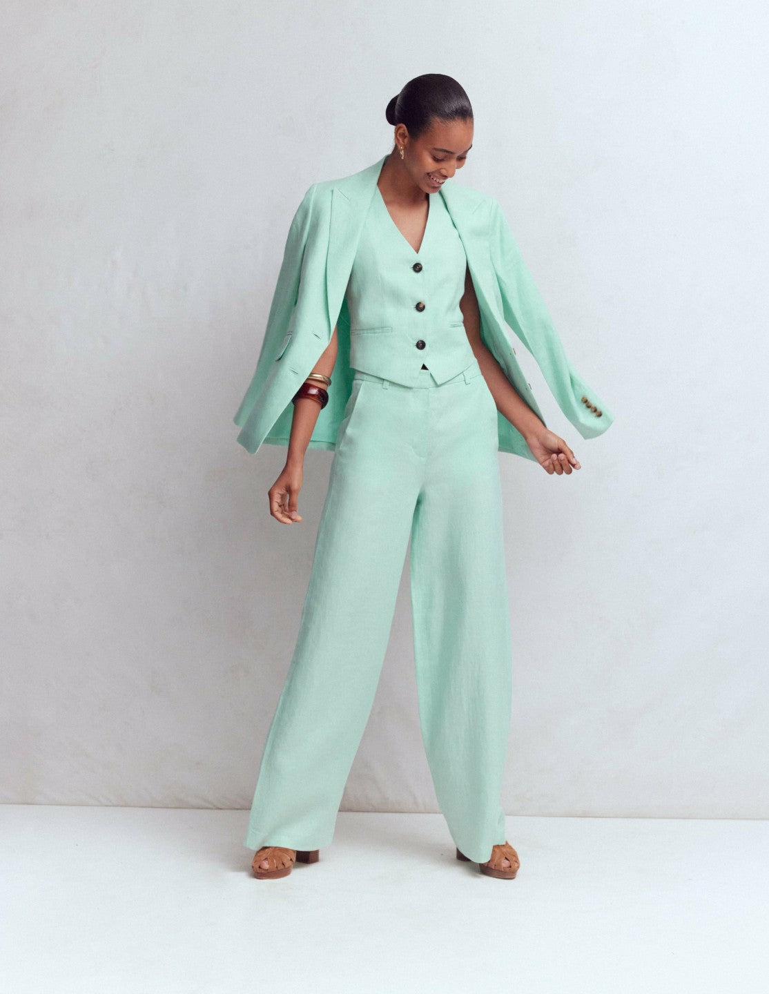 Boden Women V-neck Linen Waistcoat-Spearmint