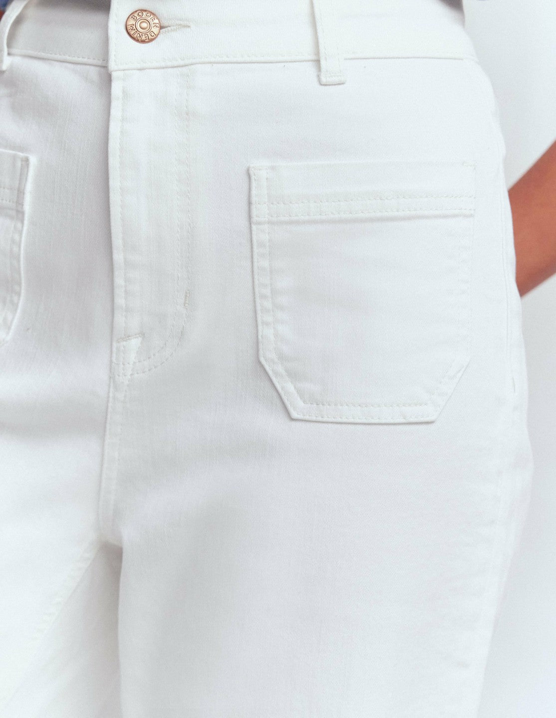 Boden Women Straight Leg Pocket Jeans-White