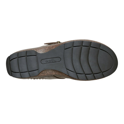 Earth Shoes Kay Round Toe Slip-on Casual Clogs