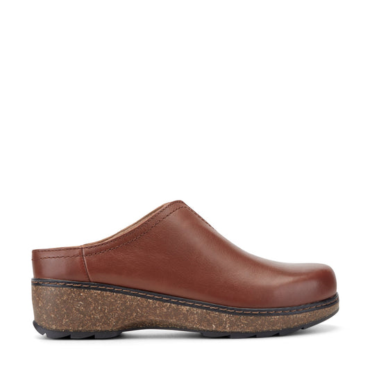 Earth Shoes Kolia Round Toe Slip-on Casual Clogs