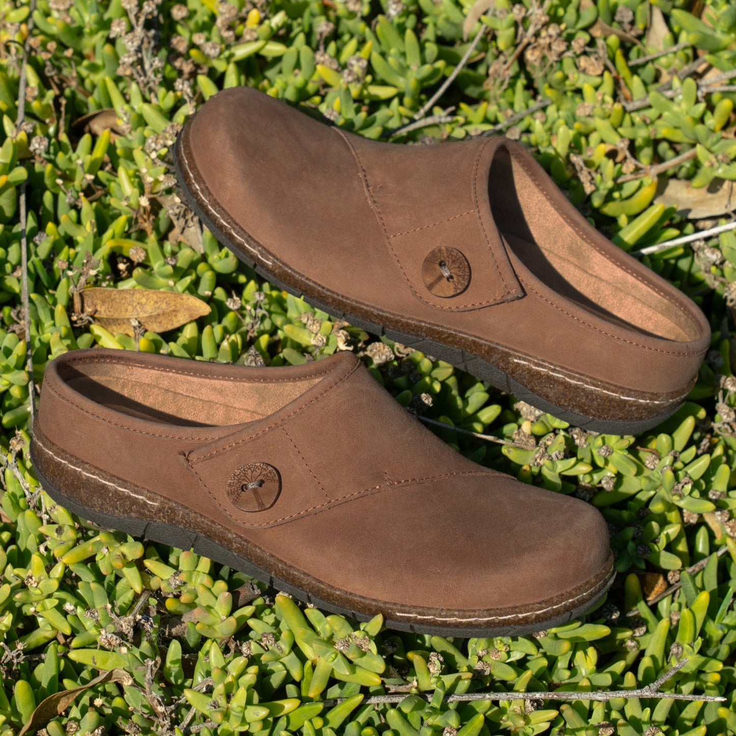 Earth Shoes Ezra Slip-On Clogs