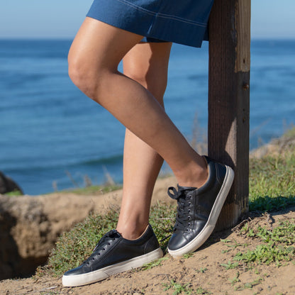 Earth Shoes Dailey Leather Lace-Up Sneakers