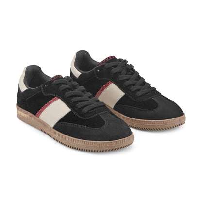 Earth Shoes Penny Lace-Up Sneakers