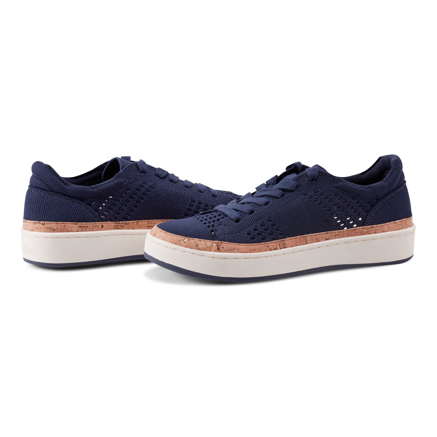 Earth Shoes Knight Round Toe Lace-up Casual Sneakers