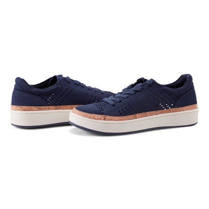 Earth Shoes Knight Round Toe Lace-up Casual Sneakers