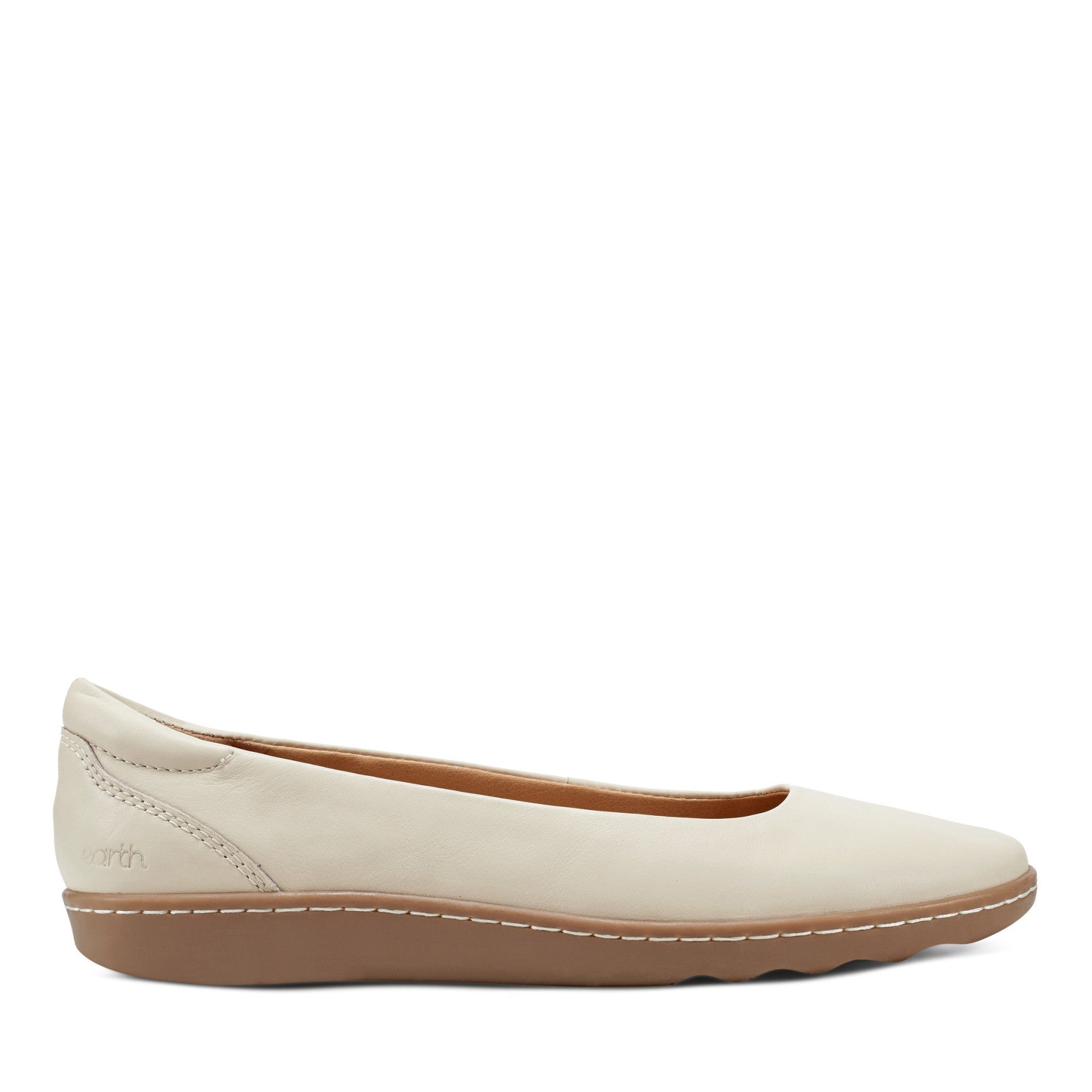 Earth Shoes Landen Round Toe Casual Flats