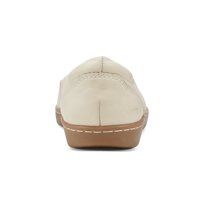 Earth Shoes Landen Round Toe Casual Flats