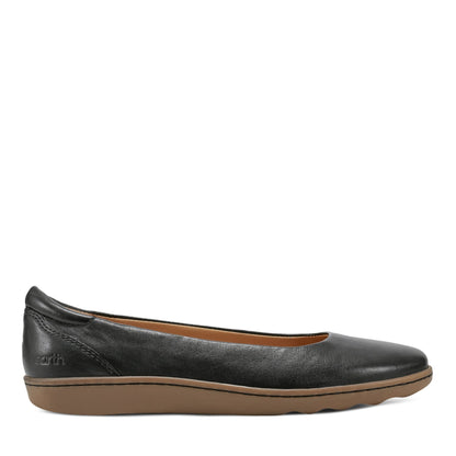 Earth Shoes Landen Round Toe Casual Flats