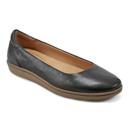 Earth Shoes Landen Round Toe Casual Flats