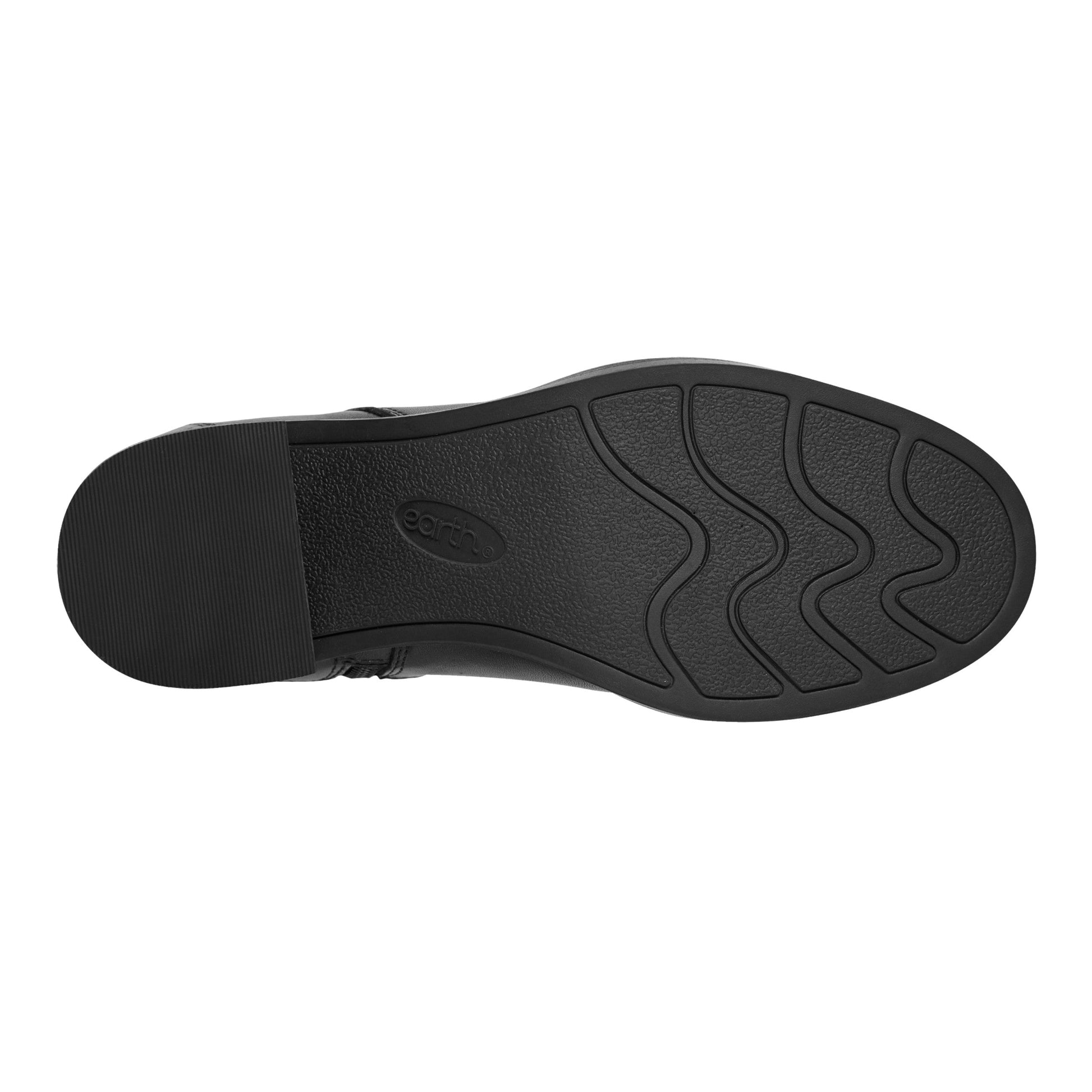 Earth Shoes Cassi Ankle Booties