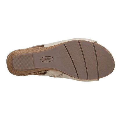 Earth Shoes Hana Round Toe Laser Cut Dress Sandals
