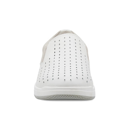 Earth Shoes Nel Laser Cut Round Toe Casual Slip-on Sneakers