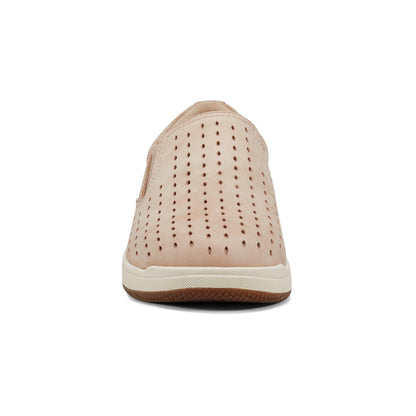 Earth Shoes Nel Laser Cut Round Toe Casual Slip-on Sneakers