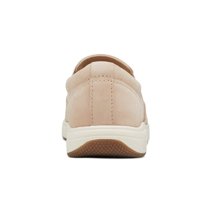 Earth Shoes Nel Laser Cut Round Toe Casual Slip-on Sneakers