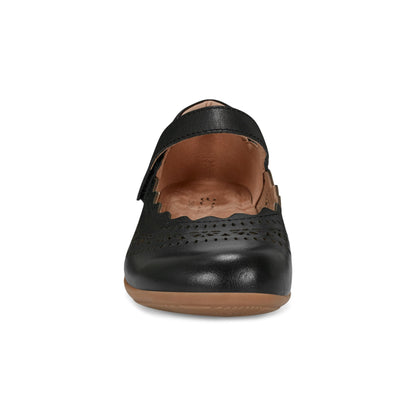 Earth Shoes Brady Round Toe Adjustable Strap Casual Flats