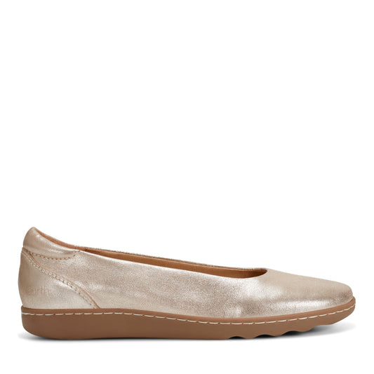 Earth Shoes Landen Round Toe Casual Flats