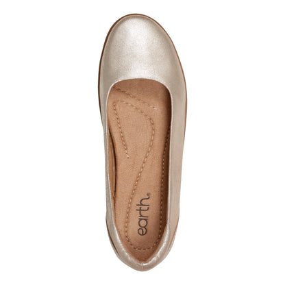 Earth Shoes Landen Round Toe Casual Flats